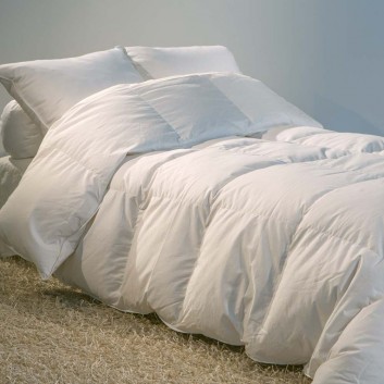 Couette chaude en duvet canard blanc grammage 330g/m2 - 6 tailles
