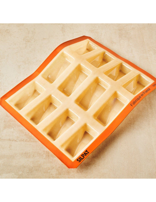 Moule à gâteau 12 barres torsadées SILPAT en silicone 40x30cm