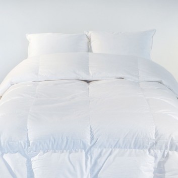Couette en duvet canard blanc grammage 250g/m2 - 4 tailles